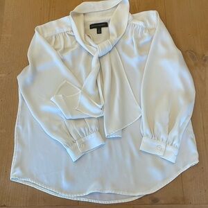 Banana Republic petite XS ivory bow tie 3/4 length sleeve poly blouse